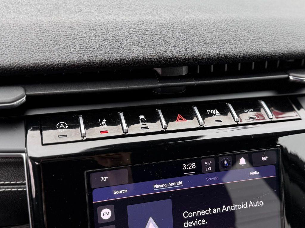 used 2024 Jeep Grand Cherokee car, priced at $26,999