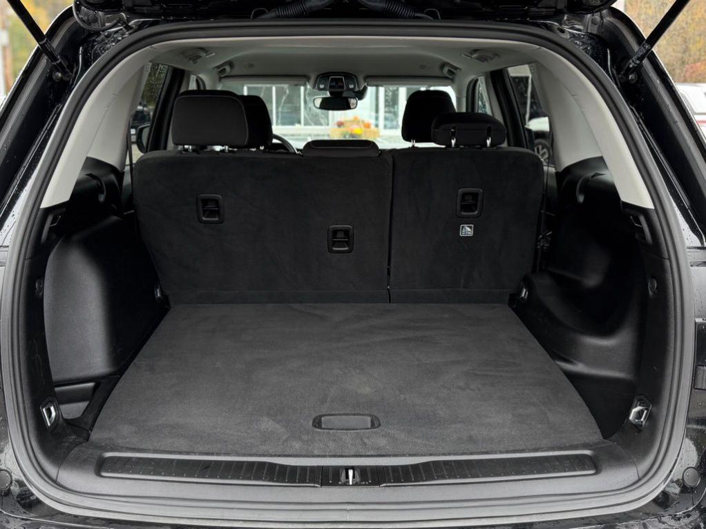 used 2024 Jeep Grand Cherokee car, priced at $26,999