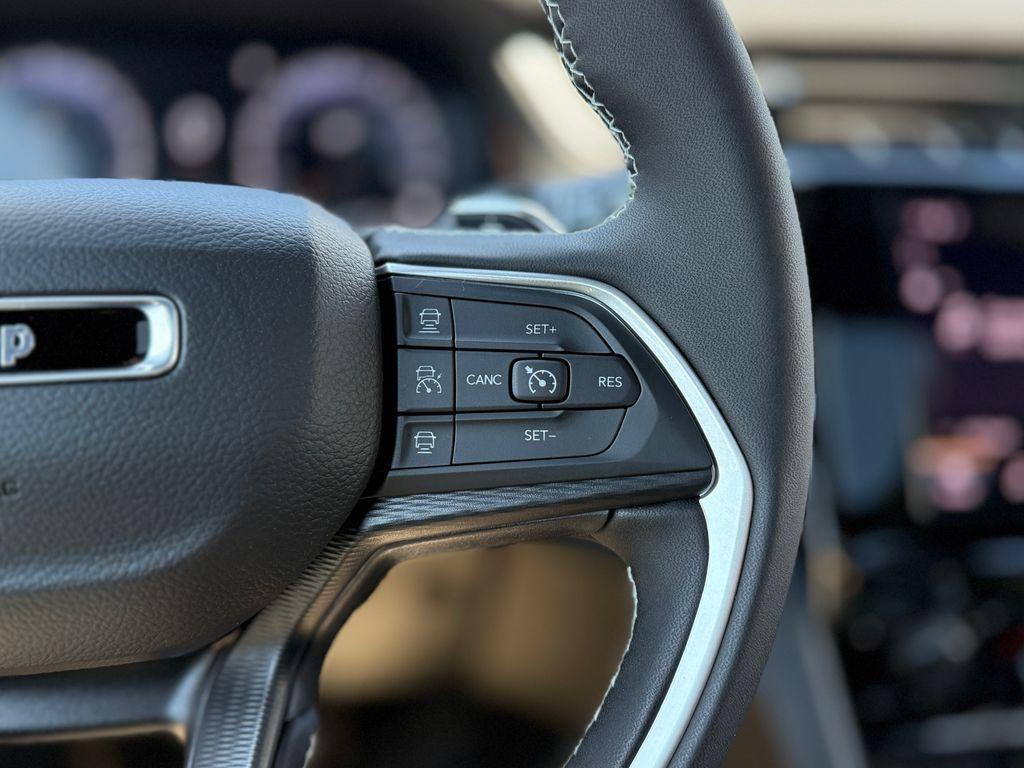 new 2025 Jeep Grand Cherokee L car, priced at $47,095