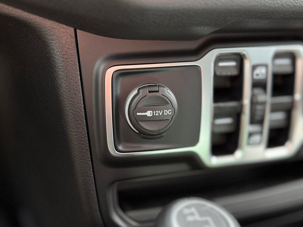 new 2025 Jeep Wrangler car, priced at $43,679