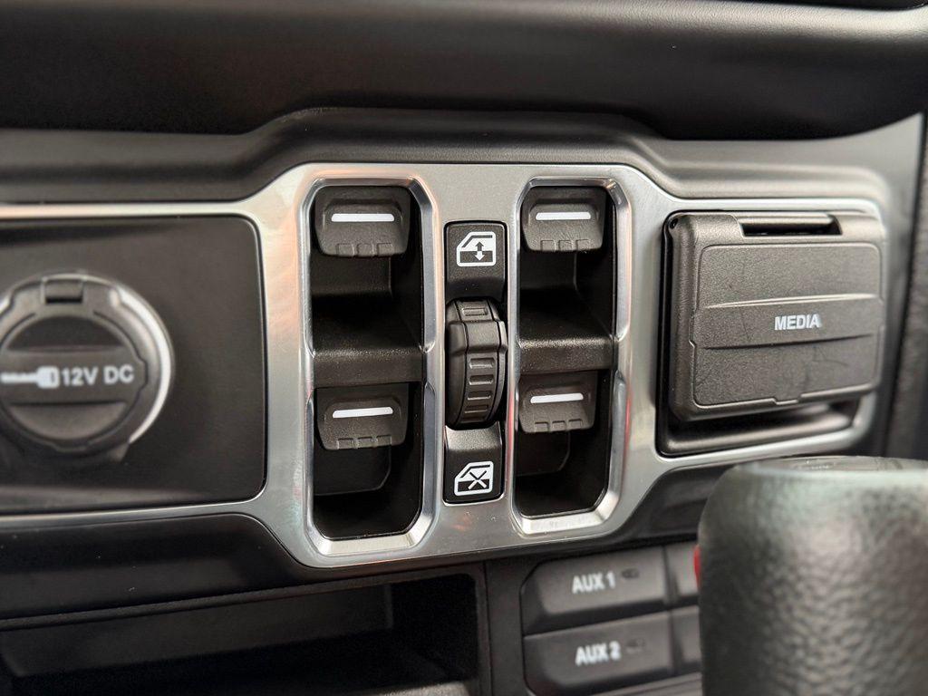 used 2023 Jeep Gladiator car, priced at $32,908