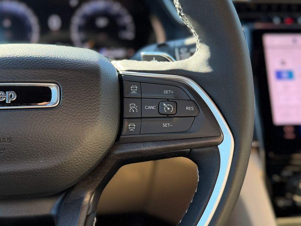 new 2025 Jeep Grand Cherokee L car, priced at $45,237