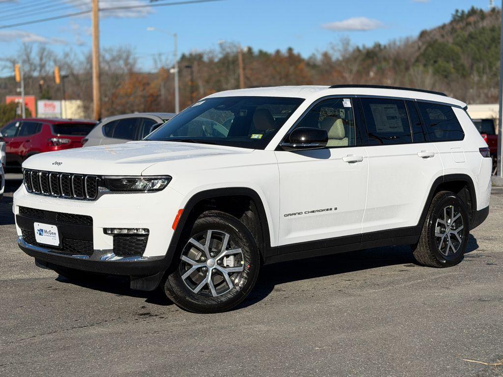 new 2025 Jeep Grand Cherokee L car, priced at $45,237