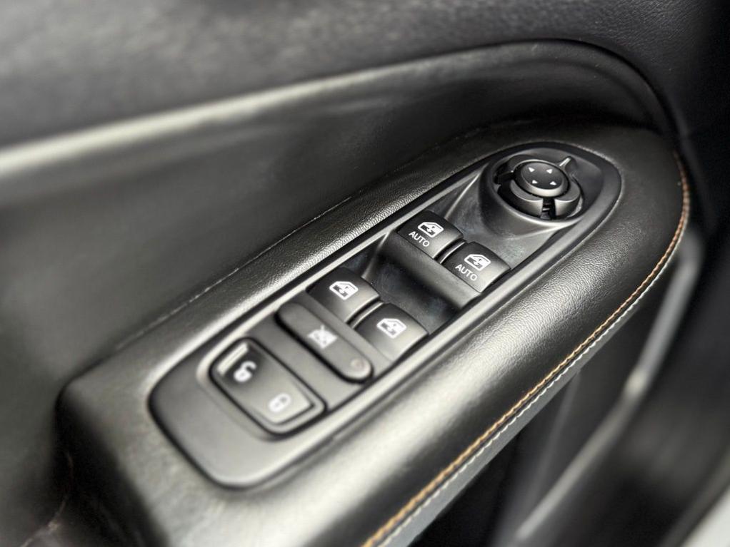 used 2019 Jeep Compass car, priced at $18,000