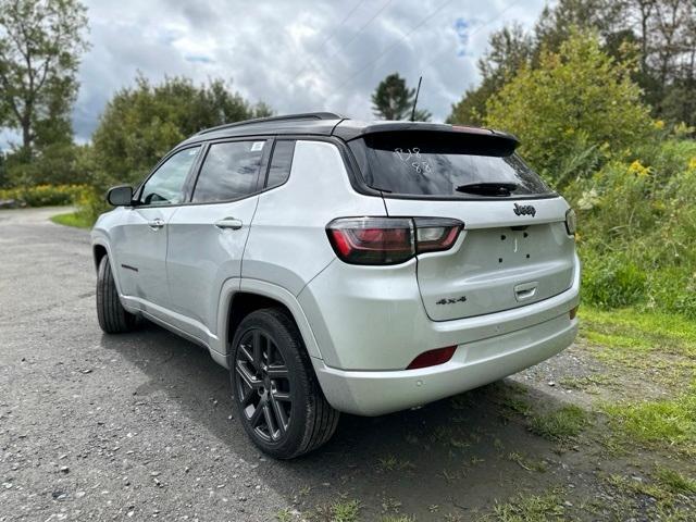 new 2024 Jeep Compass car, priced at $32,680