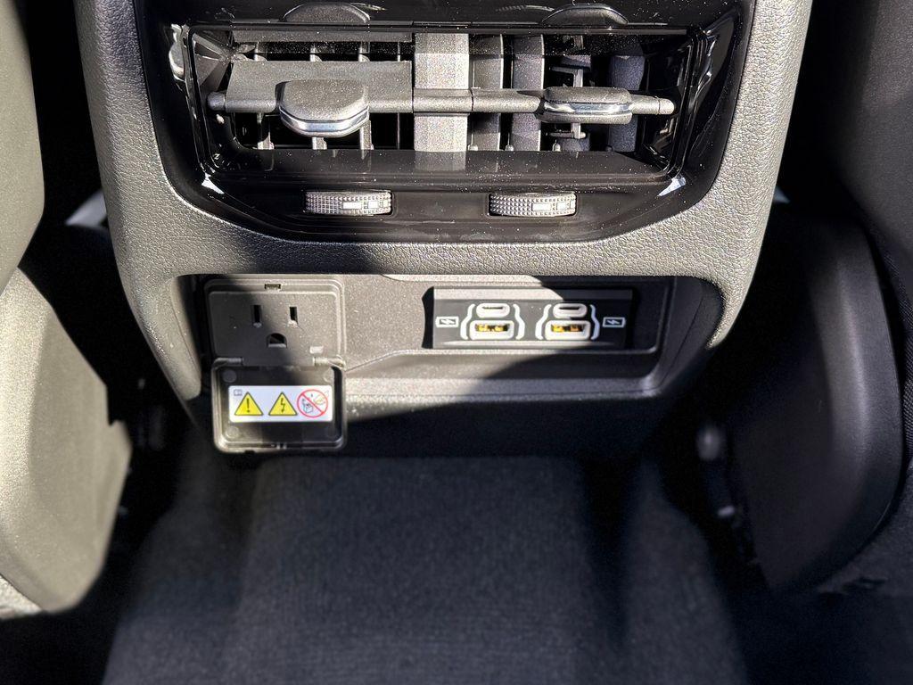 new 2025 Jeep Grand Cherokee L car, priced at $42,213