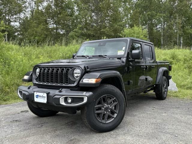 new 2024 Jeep Gladiator car, priced at $41,200