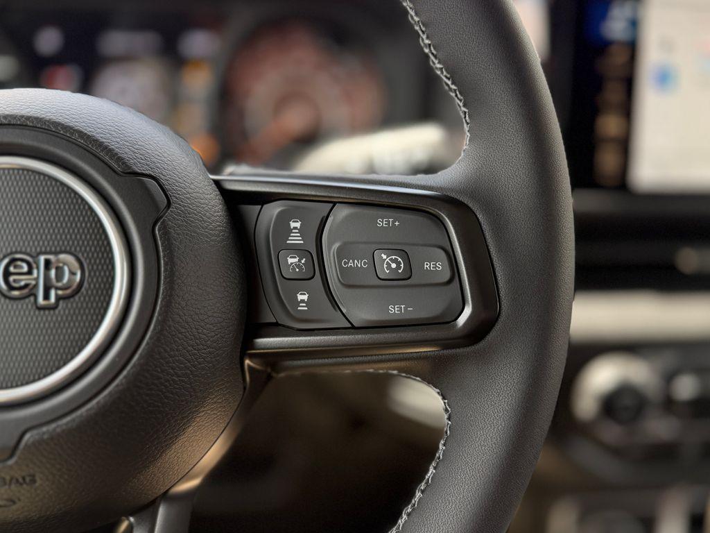 new 2025 Jeep Gladiator car, priced at $47,827