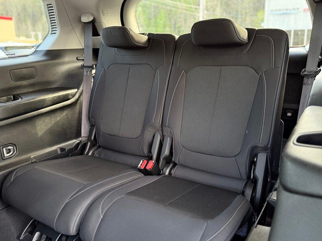 used 2023 Jeep Grand Cherokee L car, priced at $30,551