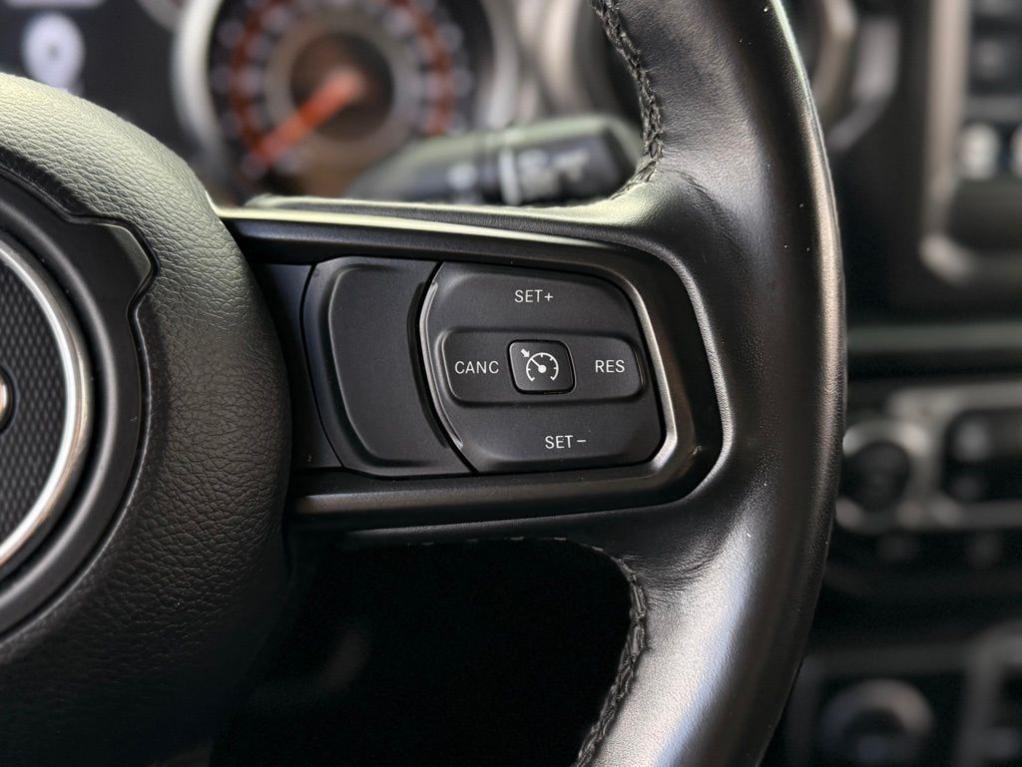 used 2022 Jeep Gladiator car, priced at $34,118