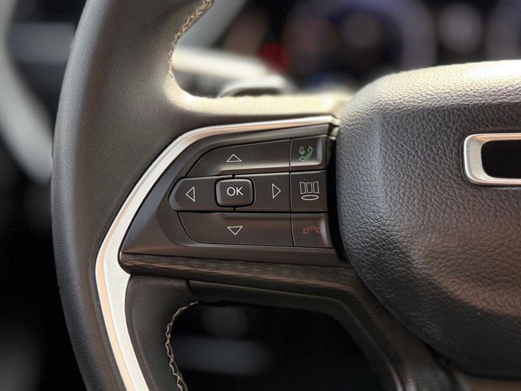 used 2023 Jeep Grand Cherokee L car, priced at $28,987