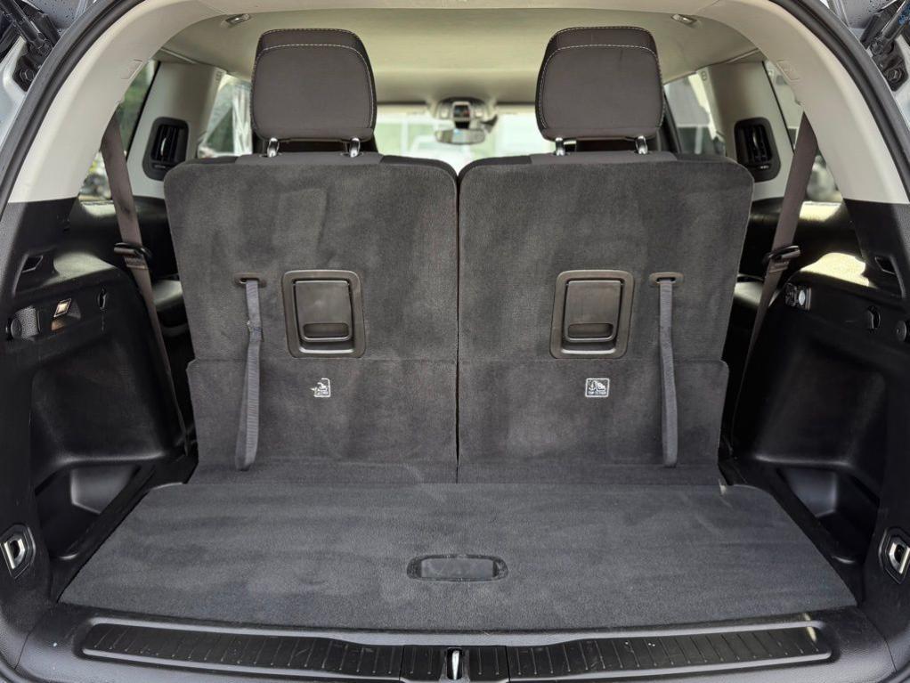 used 2023 Jeep Grand Cherokee L car, priced at $28,987