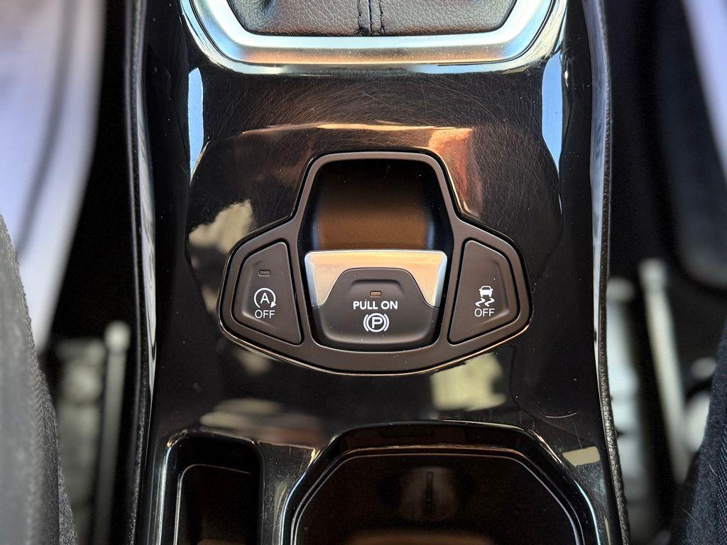 used 2022 Jeep Renegade car, priced at $19,312