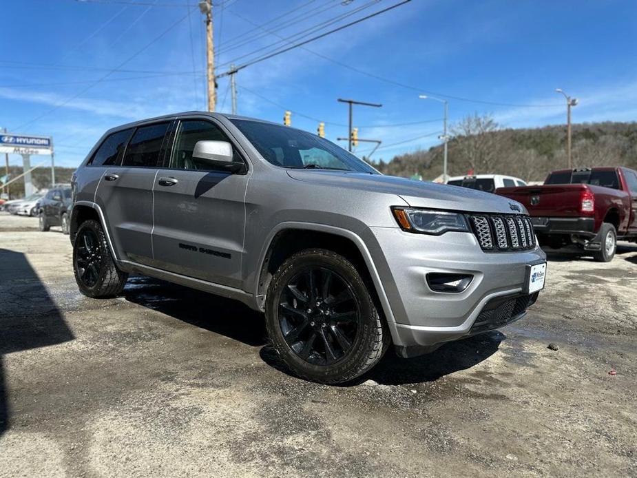 used 2020 Jeep Grand Cherokee car, priced at $28,615