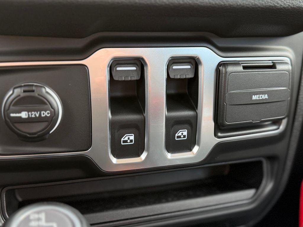 new 2025 Jeep Wrangler car, priced at $35,752
