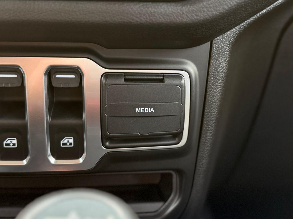 new 2025 Jeep Wrangler car, priced at $35,752