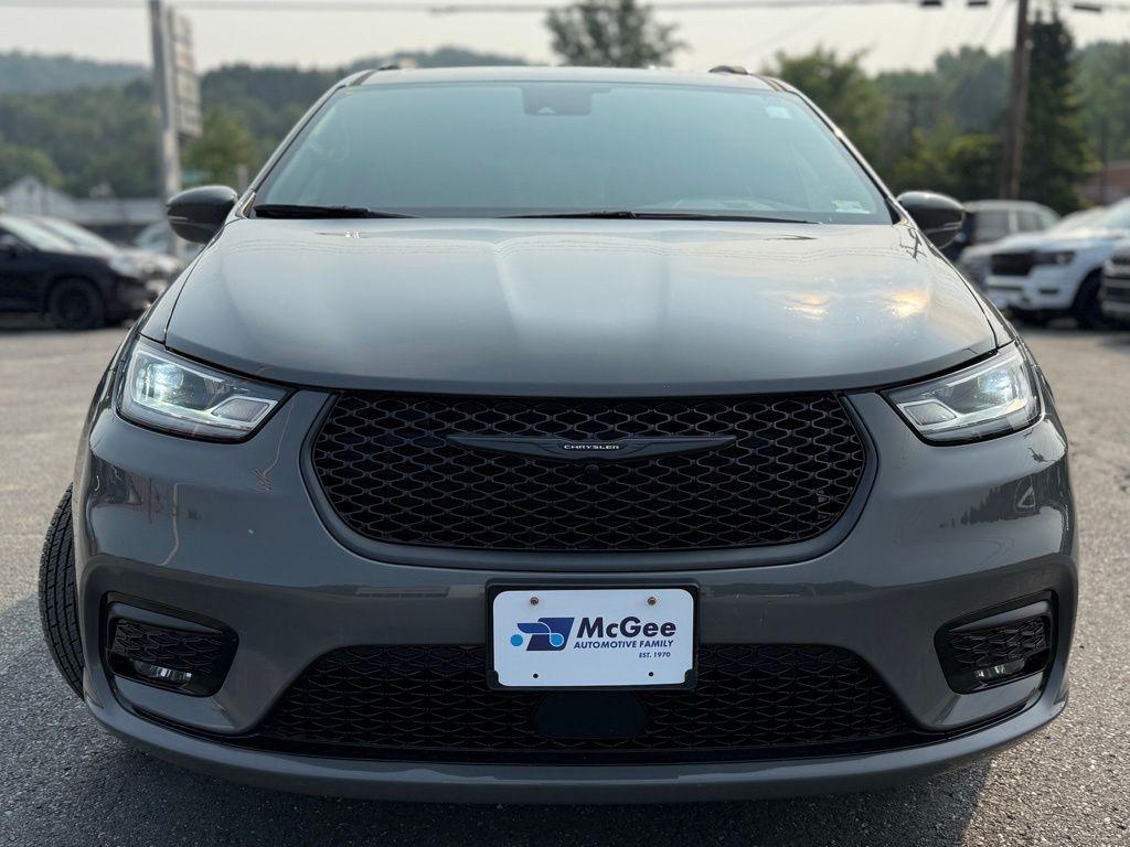 used 2022 Chrysler Pacifica car, priced at $32,372