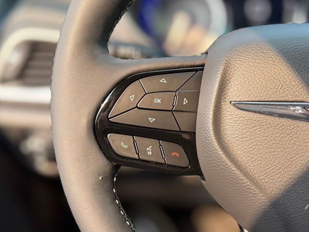 used 2022 Chrysler Pacifica car, priced at $32,372