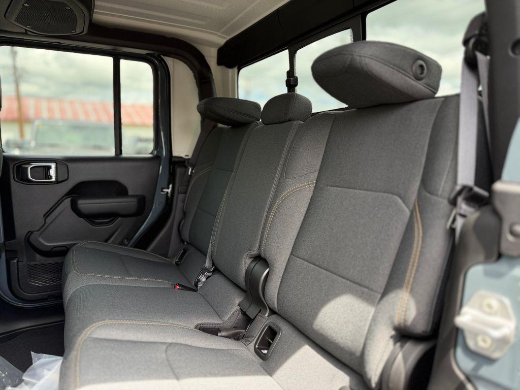 new 2025 Jeep Gladiator car, priced at $44,939
