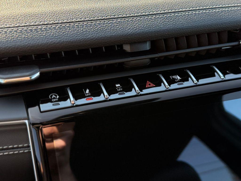 new 2025 Jeep Grand Cherokee car, priced at $41,156