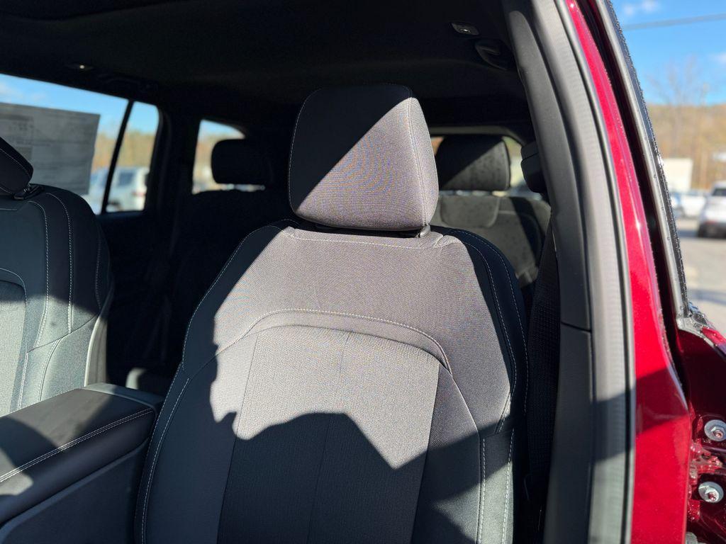 new 2025 Jeep Grand Cherokee car, priced at $41,156