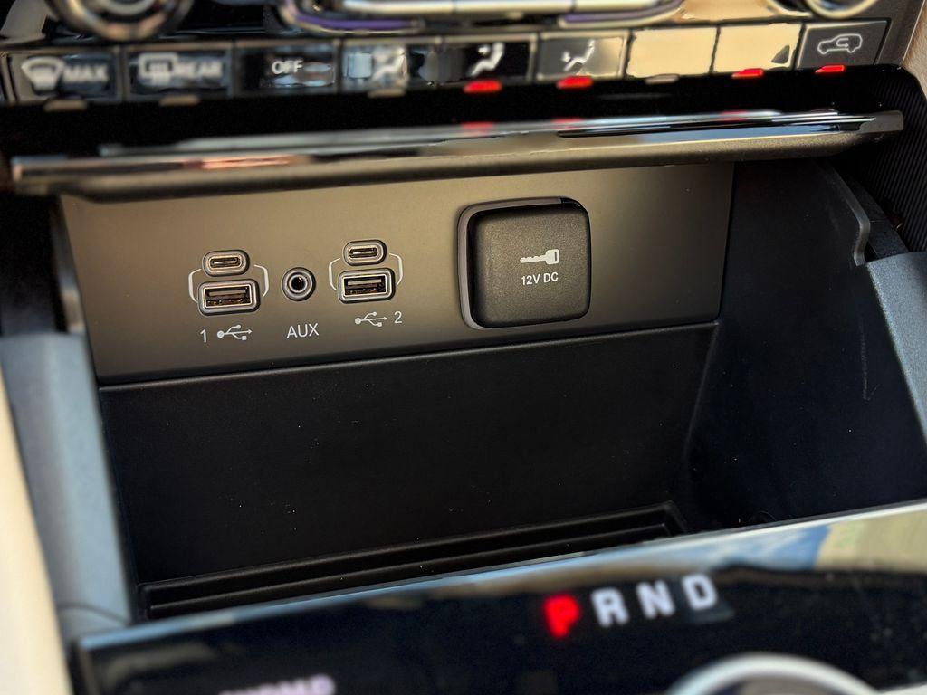 new 2025 Jeep Grand Cherokee car, priced at $45,770