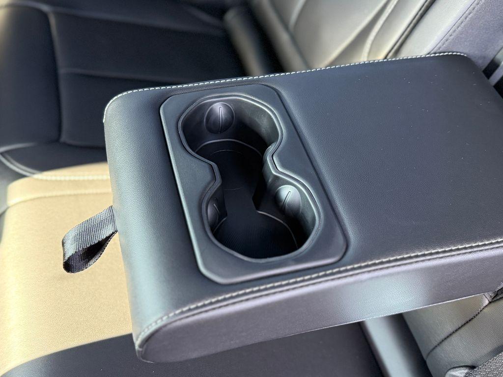 new 2025 Jeep Grand Cherokee car, priced at $51,142