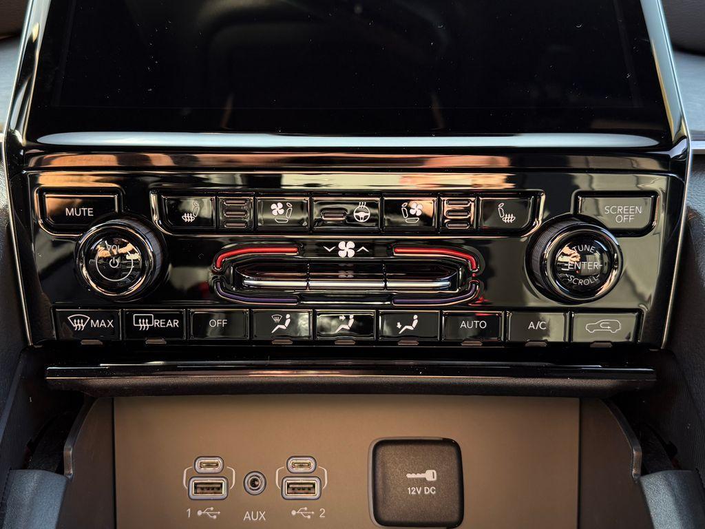 new 2025 Jeep Grand Cherokee car, priced at $51,142