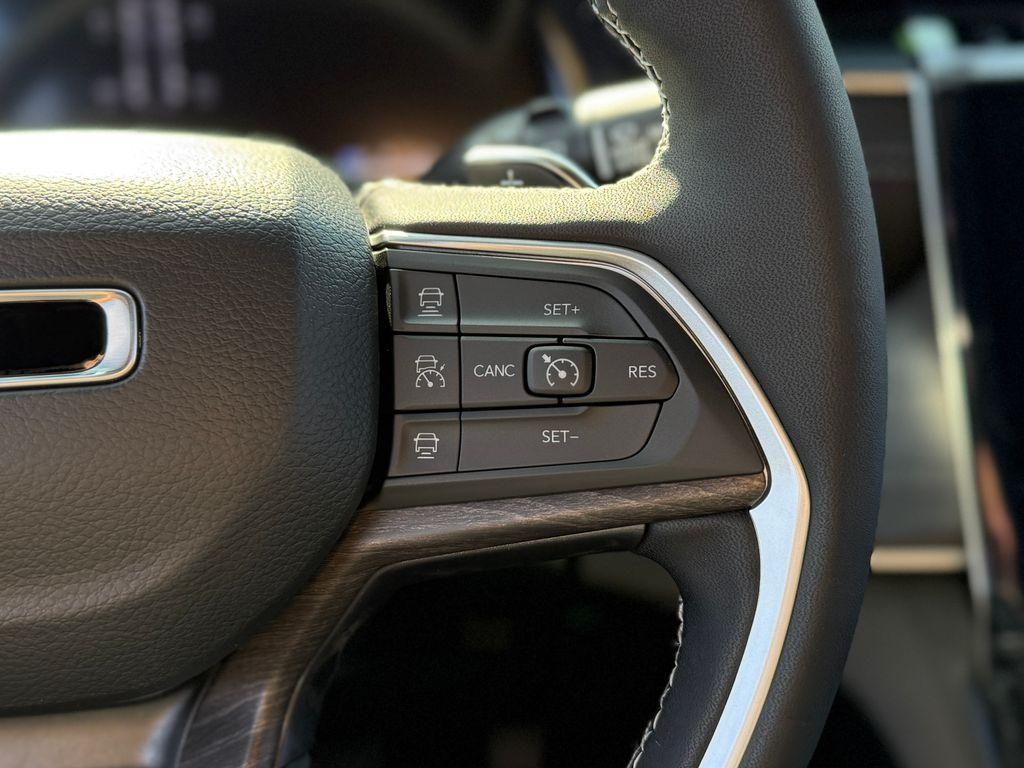 new 2025 Jeep Grand Cherokee car, priced at $51,142