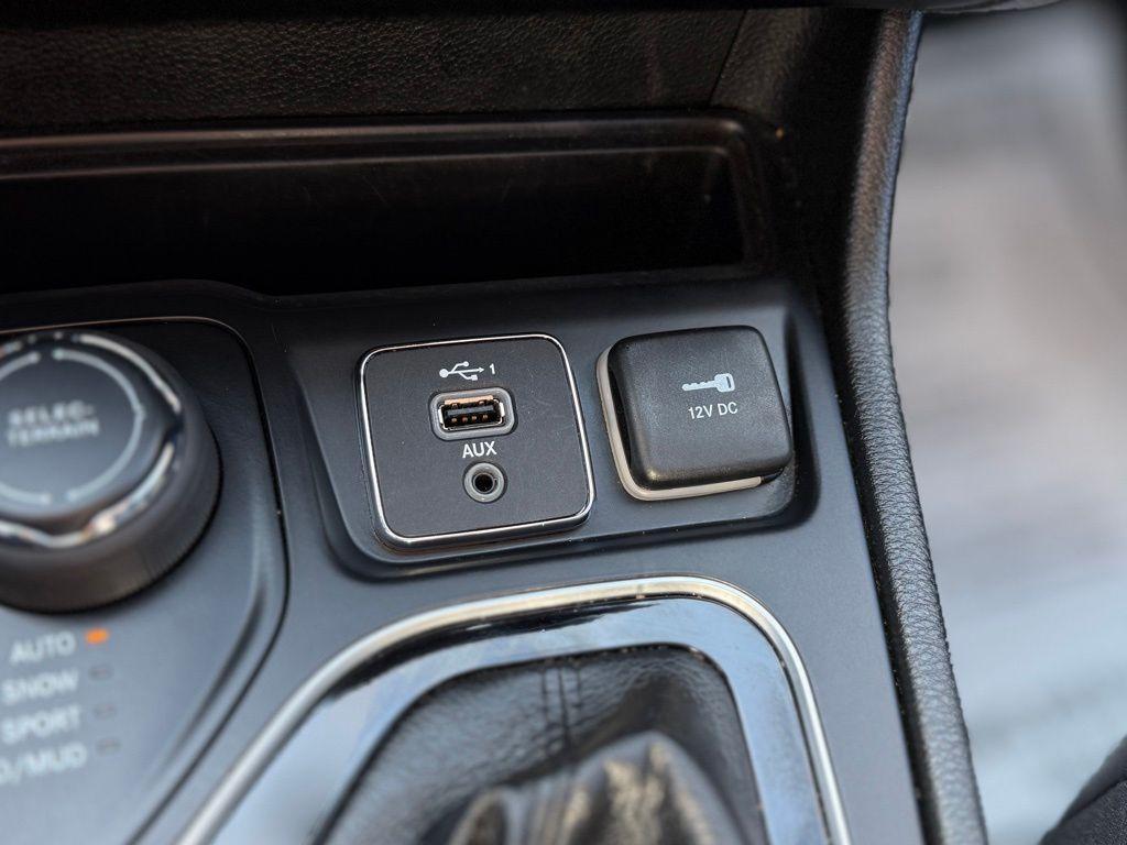 used 2023 Jeep Cherokee car, priced at $22,645