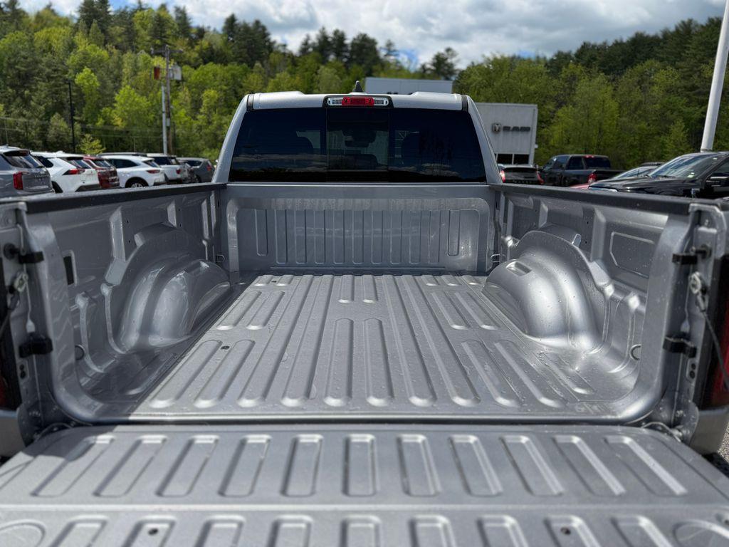 new 2025 Ram 1500 car, priced at $43,267