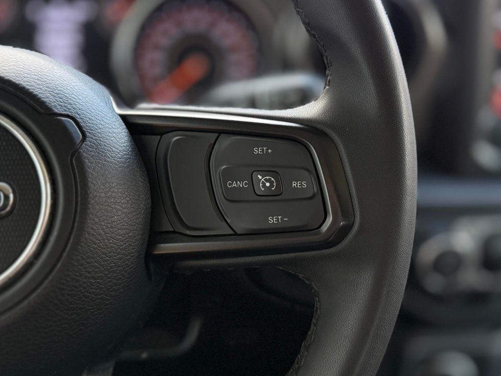 used 2022 Jeep Wrangler Unlimited car, priced at $32,951