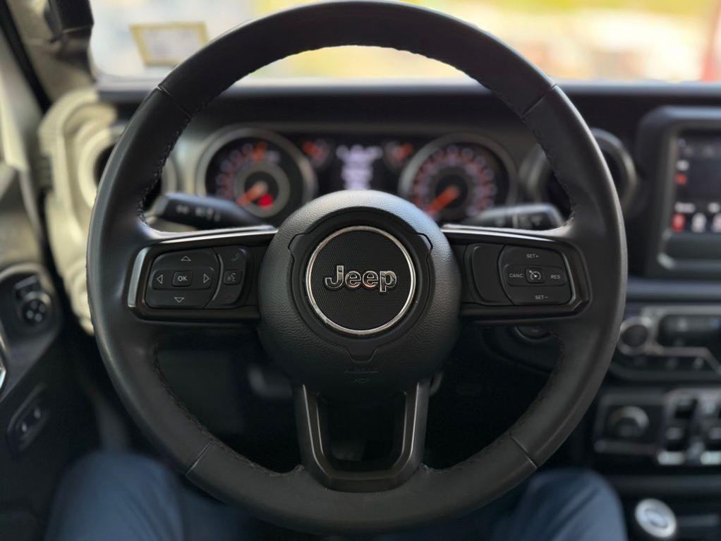 used 2022 Jeep Wrangler Unlimited car, priced at $32,951