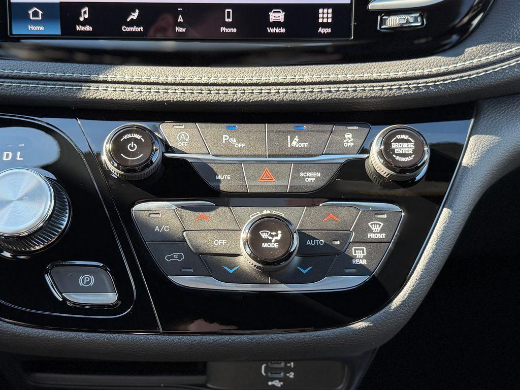 new 2026 Chrysler Pacifica car