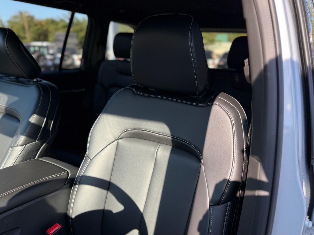 new 2025 Jeep Grand Cherokee car, priced at $46,463