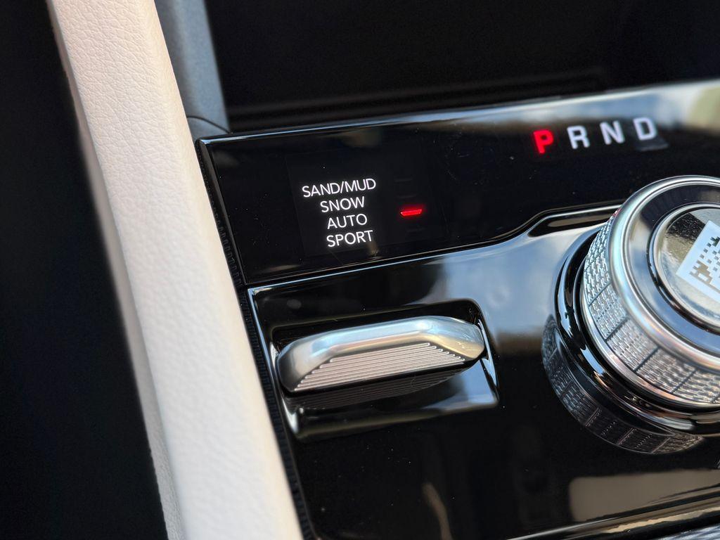 new 2025 Jeep Grand Cherokee car, priced at $46,045
