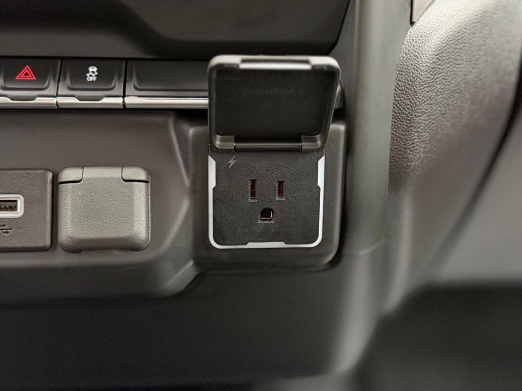 used 2024 GMC Sierra 1500 car, priced at $37,987