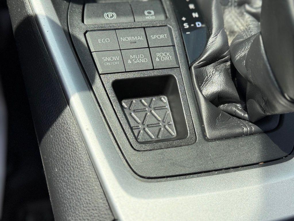 used 2020 Toyota RAV4 car, priced at $26,472