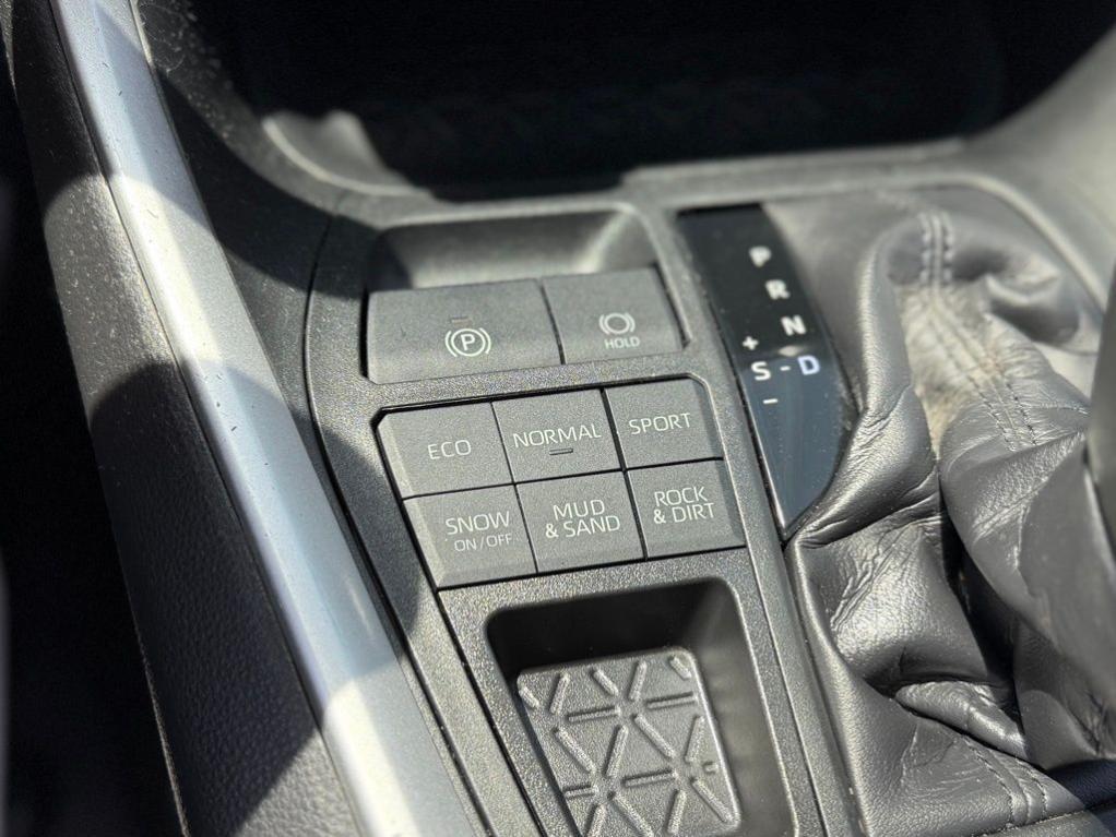 used 2020 Toyota RAV4 car, priced at $26,472