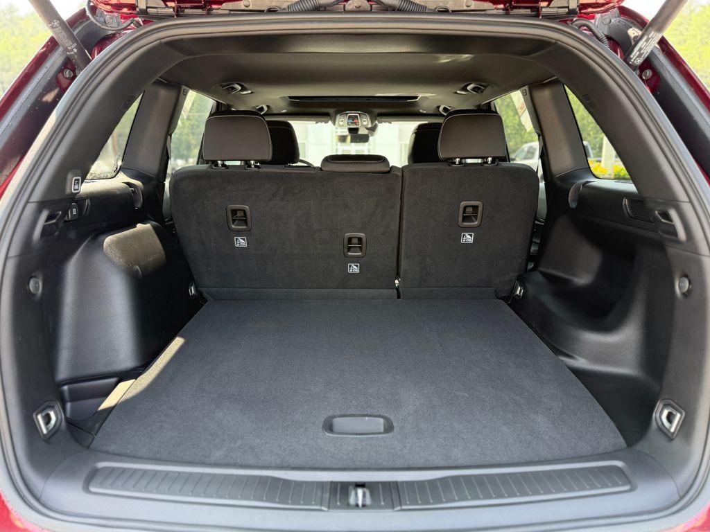 new 2025 Jeep Grand Cherokee car, priced at $38,575