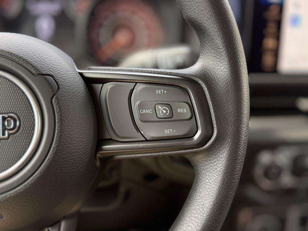 new 2025 Jeep Gladiator car, priced at $43,886