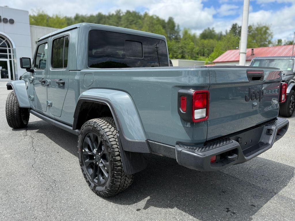 new 2025 Jeep Gladiator car, priced at $43,886