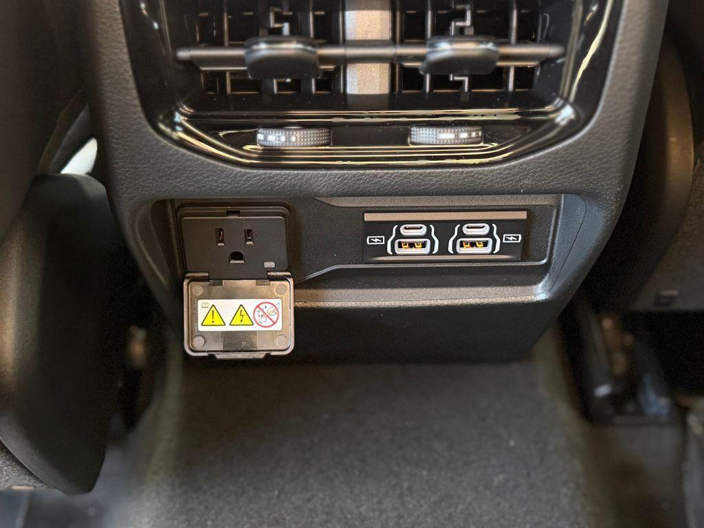 new 2025 Jeep Grand Cherokee car, priced at $40,644