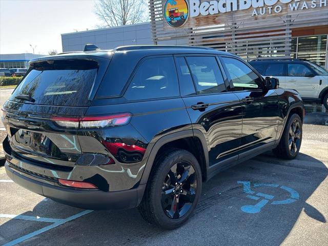 used 2024 Jeep Grand Cherokee car, priced at $39,879