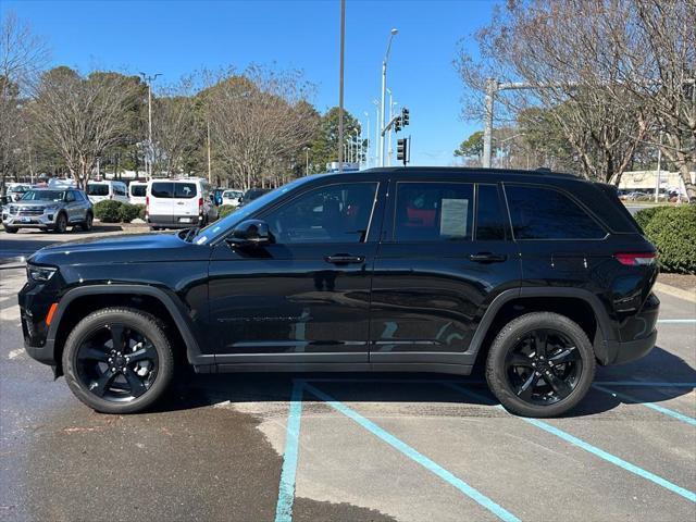 used 2024 Jeep Grand Cherokee car, priced at $39,879