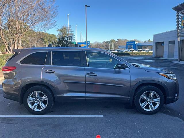 used 2018 Toyota Highlander car, priced at $25,136