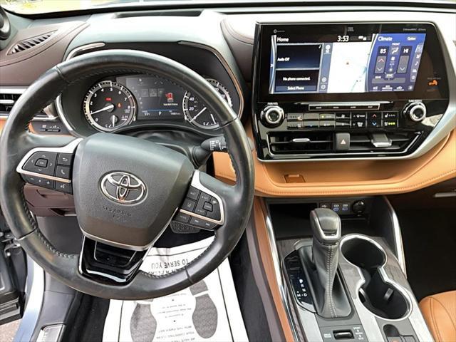 used 2022 Toyota Highlander car, priced at $44,836