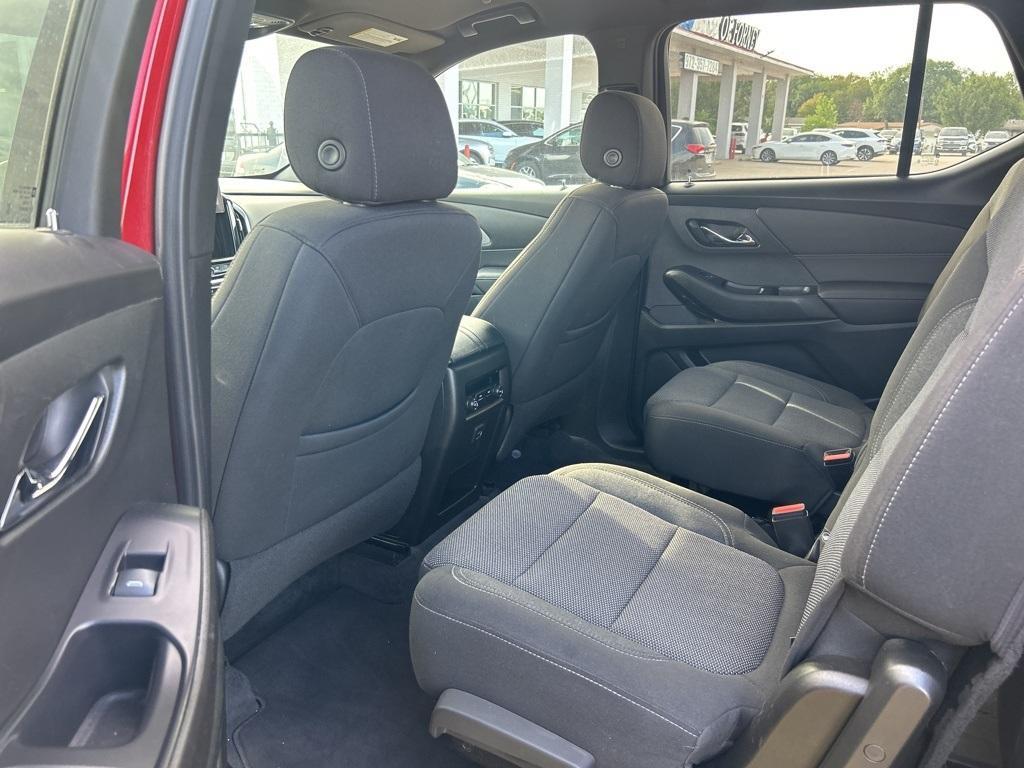used 2022 Chevrolet Traverse car, priced at $28,134