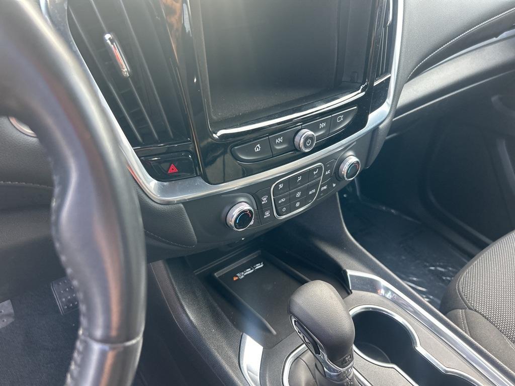 used 2022 Chevrolet Traverse car, priced at $28,134