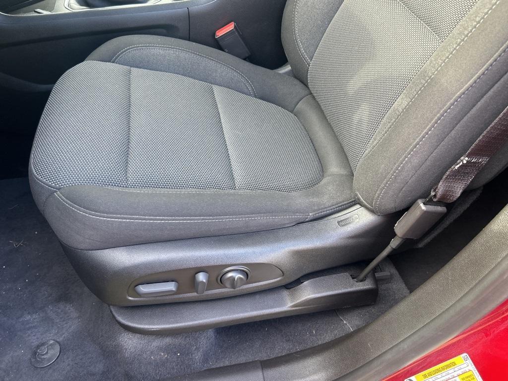 used 2022 Chevrolet Traverse car, priced at $28,134